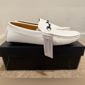 “New” White Men's Loafers size10.5 SRP $59.99